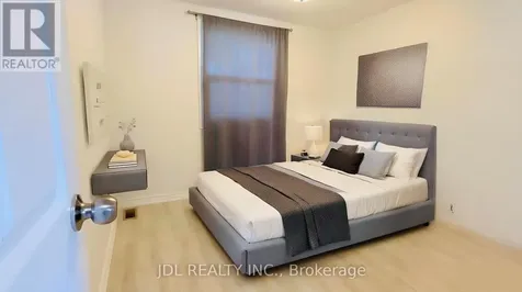 431 Keats Way Waterloo ON N2L 5S7