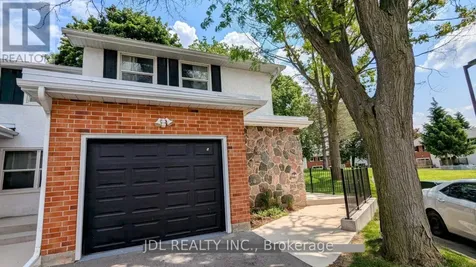 431 Keats Way Waterloo ON N2L 5S7