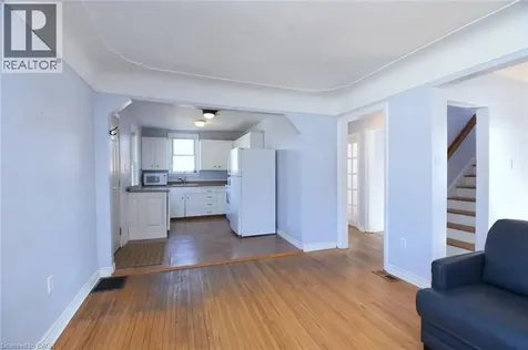 7 Cairns Avenue Dundas ON L9H 1G2
