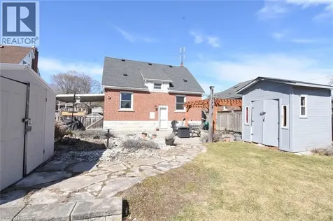 7 Cairns Avenue Dundas ON L9H 1G2