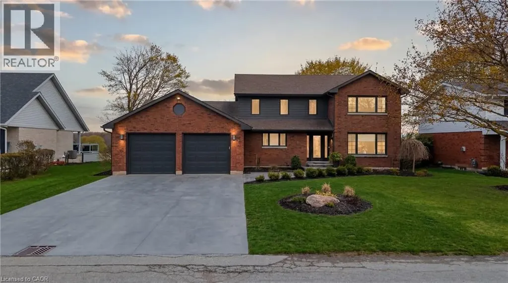 890 Perkin Crescent Listowel ON N4W 3R8