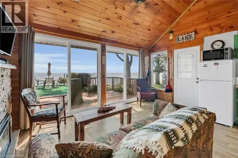 803 Sandy Bay Road Dunnville ON N1A 2W6
