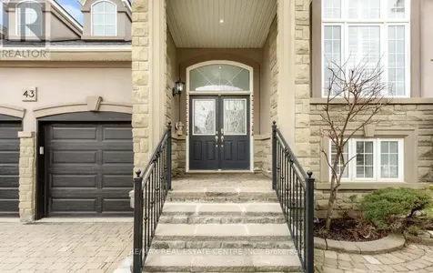 43 Donherb Crescent Caledon ON L7C 1E4