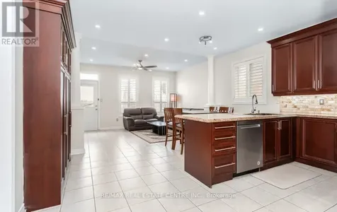 43 Donherb Crescent Caledon ON L7C 1E4