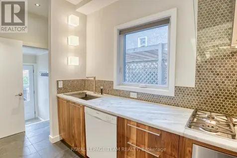 87 Guigues Avenue Ottawa ON K1N 5H8
