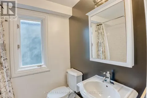87 Guigues Avenue Ottawa ON K1N 5H8