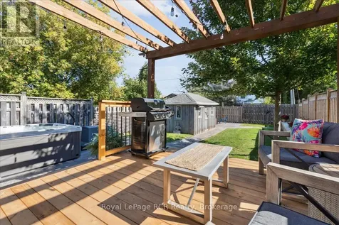1807 8th Avenue West Owen Sound ON N4K 0A7