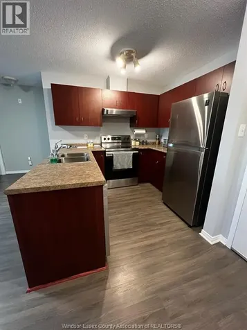 3160 Wildwood Windsor ON N8R 1Z3