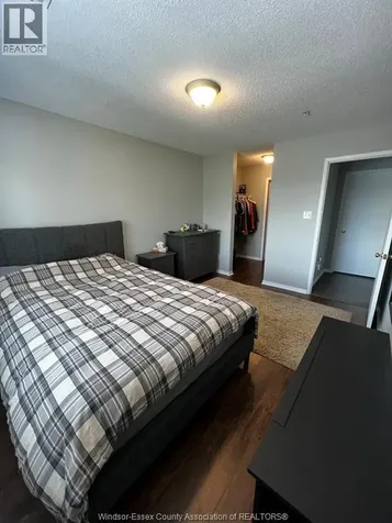 3160 Wildwood Windsor ON N8R 1Z3