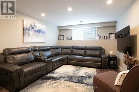 136 Maple Lane Tillsonburg ON N4G 2Y9