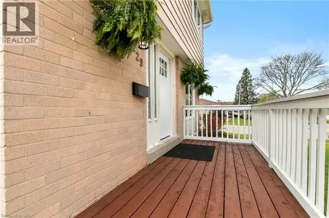 29 Woodlawn Avenue Brantford ON N3V 1A4