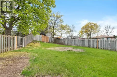 29 Woodlawn Avenue Brantford ON N3V 1A4
