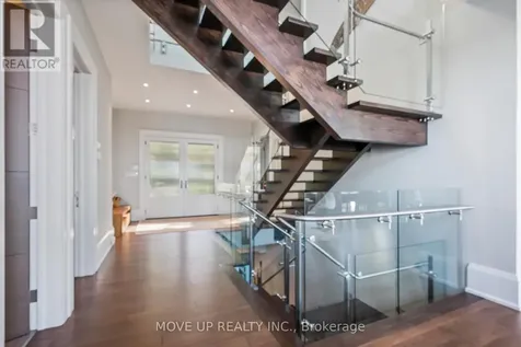 10 Hiawatha Avenue Wasaga Beach ON L9Z 2L9