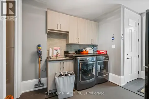 10 Hiawatha Avenue Wasaga Beach ON L9Z 2L9