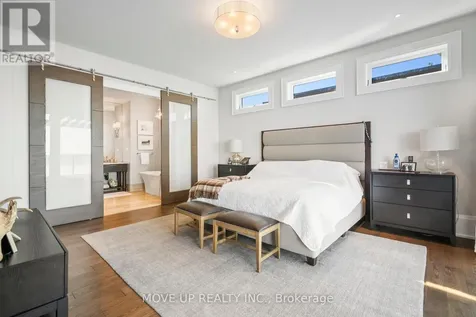 10 Hiawatha Avenue Wasaga Beach ON L9Z 2L9