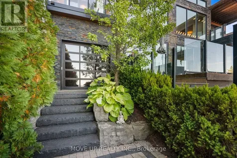 10 Hiawatha Avenue Wasaga Beach ON L9Z 2L9