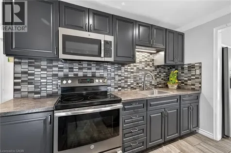 73 Avondale Street Brantford ON N3S 4M1