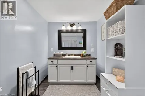 73 Avondale Street Brantford ON N3S 4M1