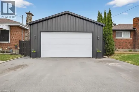 73 Avondale Street Brantford ON N3S 4M1