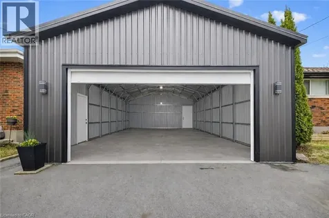 73 Avondale Street Brantford ON N3S 4M1