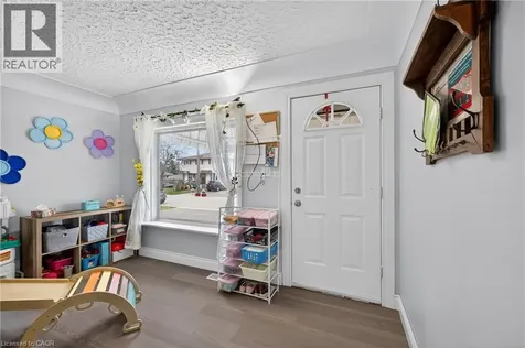 73 Avondale Street Brantford ON N3S 4M1