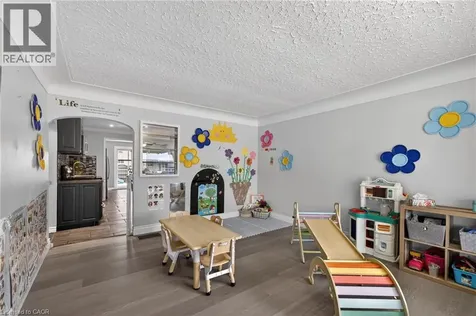 73 Avondale Street Brantford ON N3S 4M1