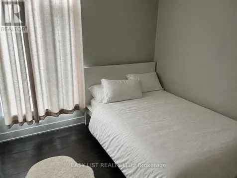 118 Holmwood Avenue Ottawa ON K1S 5J5