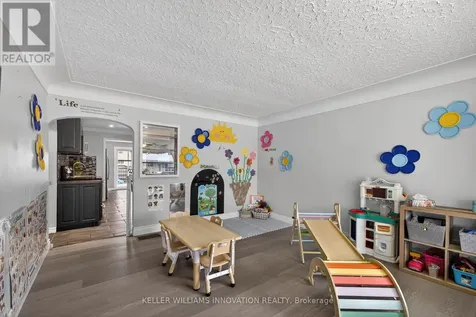 73 Avondale Street Brantford ON N3S 4M1