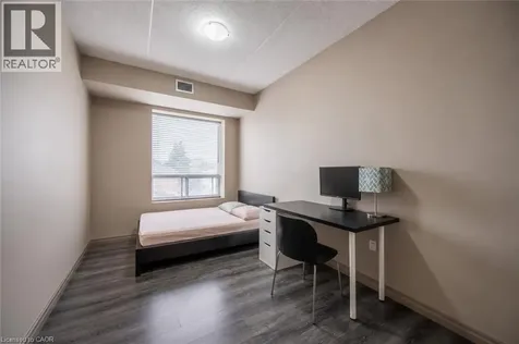 8 Hickory Street West Waterloo ON N2L 3H6