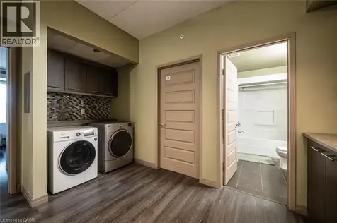 8 Hickory Street West Waterloo ON N2L 3H6