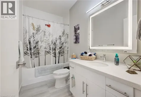 690 King Street West Kitchener ON N2G 0B9