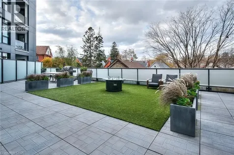 690 King Street West Kitchener ON N2G 0B9