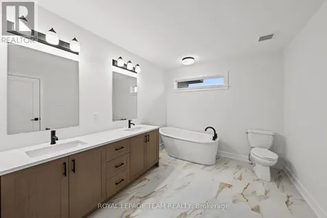 1169 Moore Street Brockville ON K6V 0H1