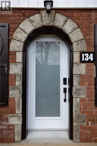 134 London Street South Hamilton ON L8K 2G5