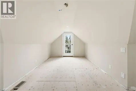 3083 Lakeshore Road Burlington ON L7N 1A3