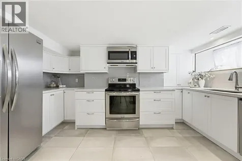 3083 Lakeshore Road Burlington ON L7N 1A3