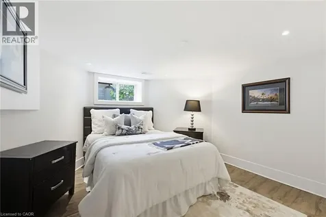 3083 Lakeshore Road Burlington ON L7N 1A3