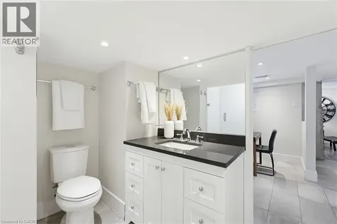 3083 Lakeshore Road Burlington ON L7N 1A3