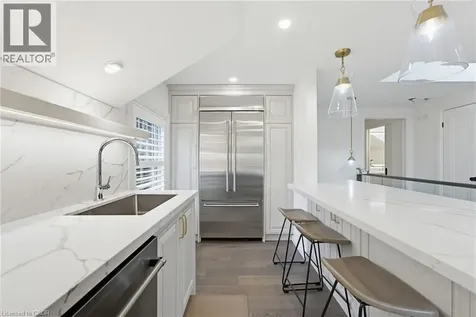 3083 Lakeshore Road Burlington ON L7N 1A3