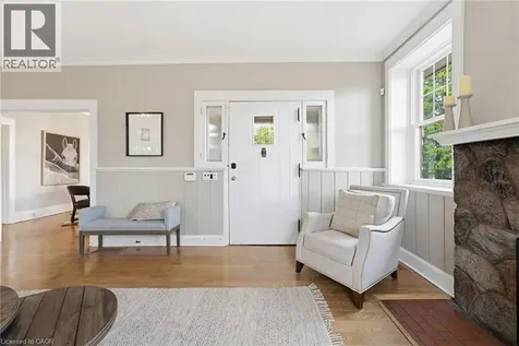 3083 Lakeshore Road Burlington ON L7N 1A3