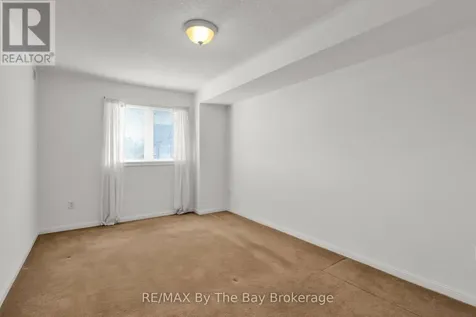 16 Westbury Road Wasaga Beach ON L9Z 0B8