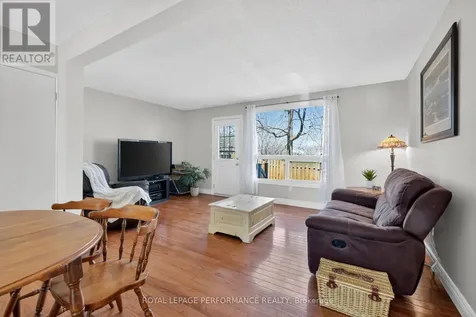 1389 Palmerston Drive Ottawa ON K1J 8N9