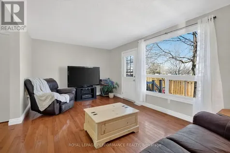 1389 Palmerston Drive Ottawa ON K1J 8N9