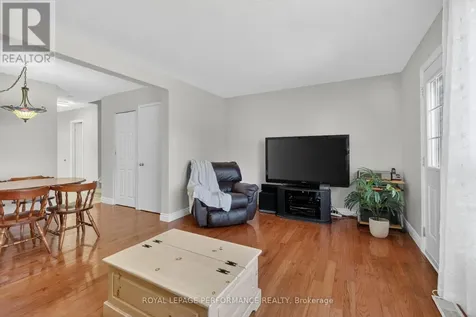 1389 Palmerston Drive Ottawa ON K1J 8N9