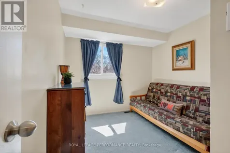 1389 Palmerston Drive Ottawa ON K1J 8N9