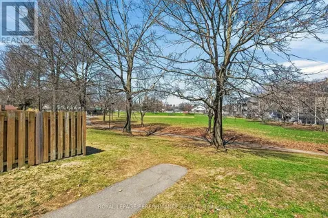 1389 Palmerston Drive Ottawa ON K1J 8N9