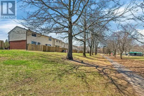 1389 Palmerston Drive Ottawa ON K1J 8N9