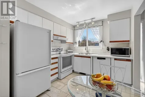 1389 Palmerston Drive Ottawa ON K1J 8N9
