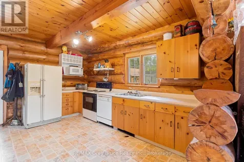 12 Scugog Lane Northern Bruce Peninsula ON N0H 2R0