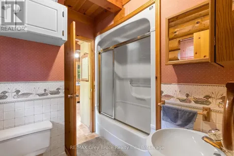 12 Scugog Lane Northern Bruce Peninsula ON N0H 2R0